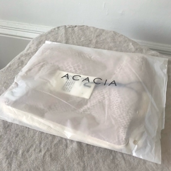 ACACIA • RARE Bikini Zip Bag in Cream Snake - Picture 13 of 14